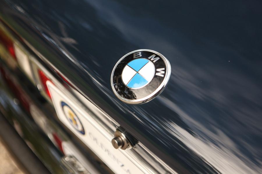 Логотип BMW 3.0CSi (E9) 1974 года  (EU) (фото 45 из 198)